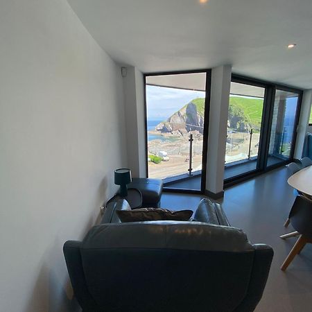4 The View Apartments Ilfracombe - Seafront, Parking, Lift, Ev Exteriör bild