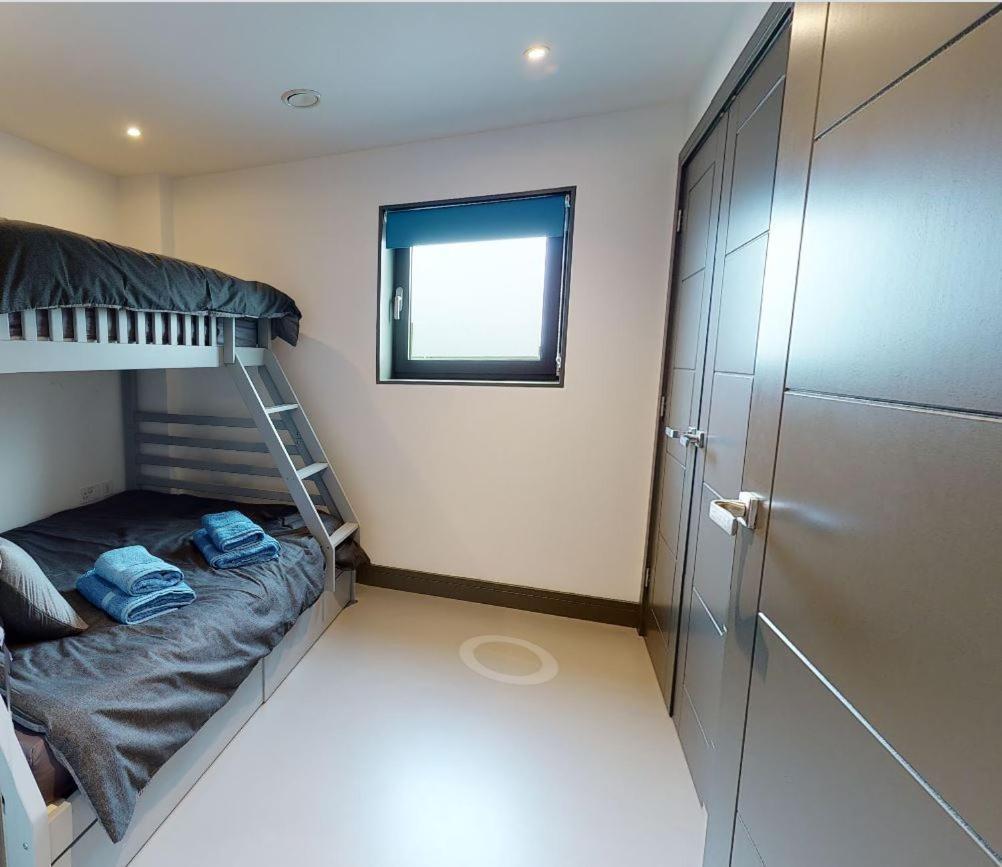 4 The View Apartments Ilfracombe - Seafront, Parking, Lift, Ev Exteriör bild