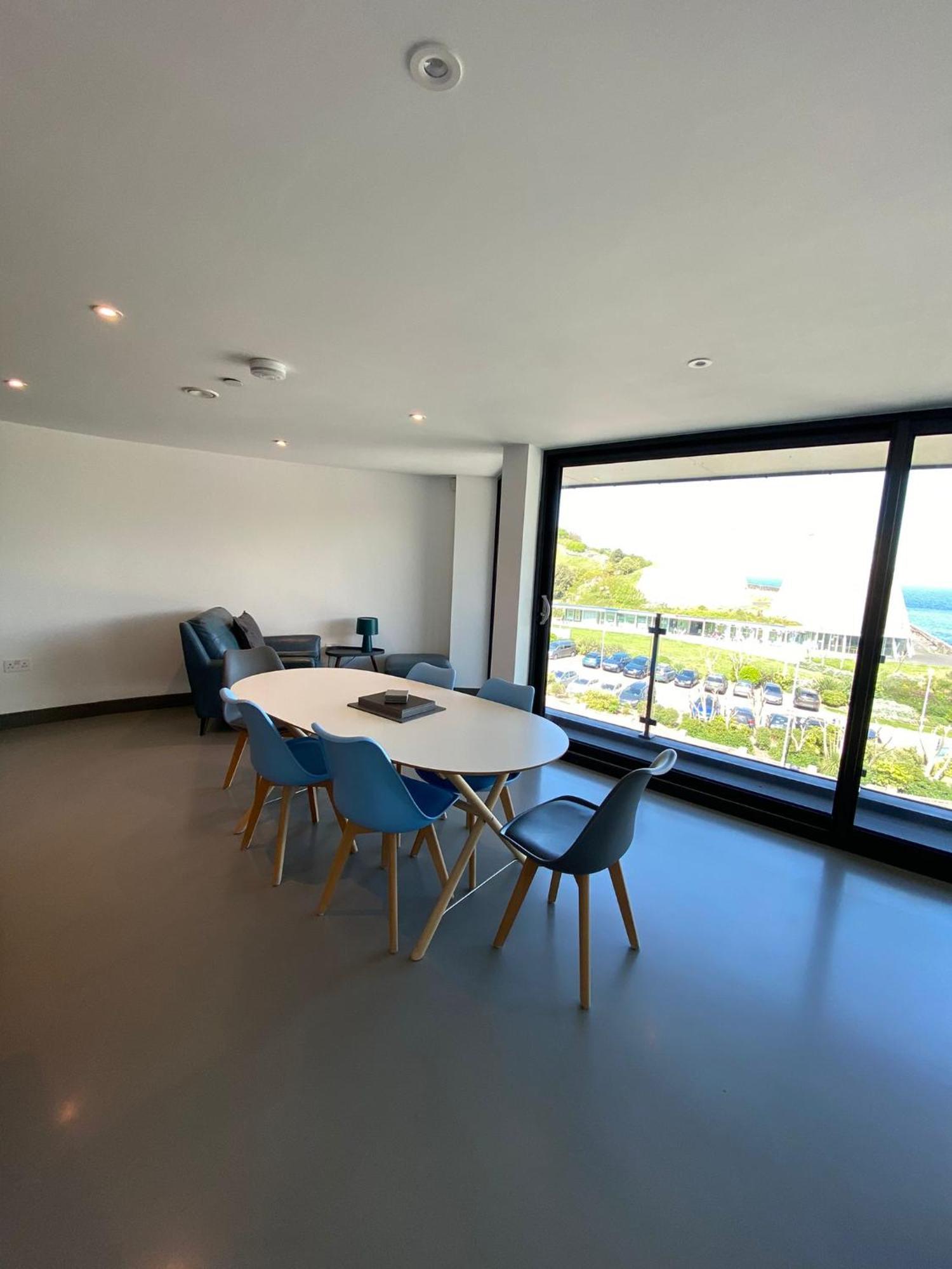 4 The View Apartments Ilfracombe - Seafront, Parking, Lift, Ev Exteriör bild